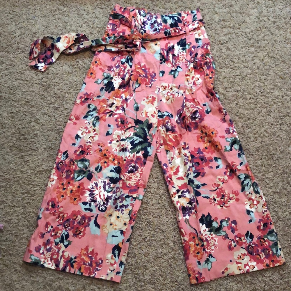 Zara woman super cute floral print pants